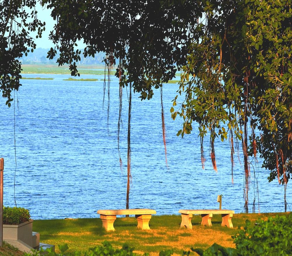 Ekho Safari Tissa Tissamaharama